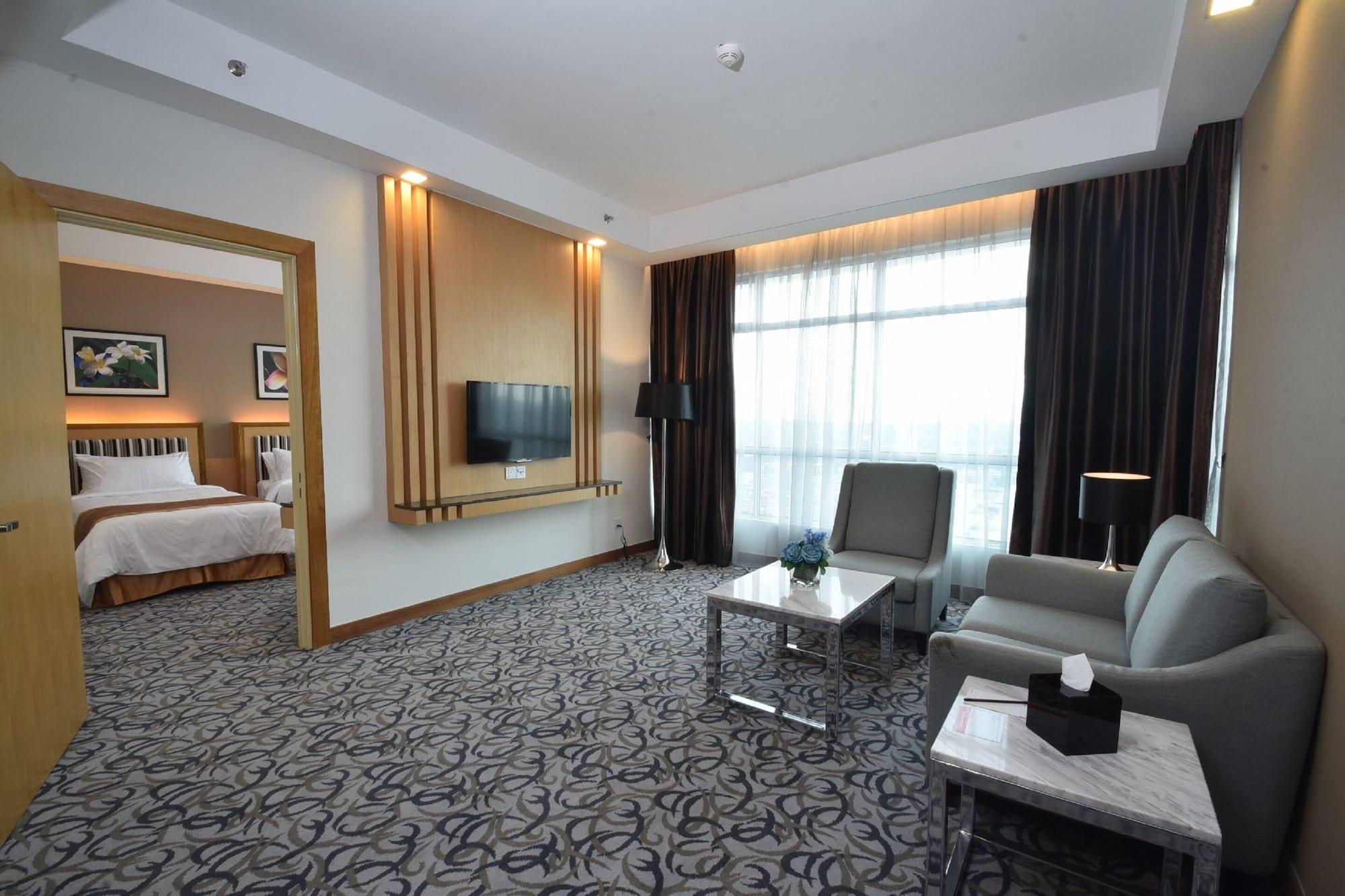 Tenera Hotel Bangi Εξωτερικό φωτογραφία Suite room