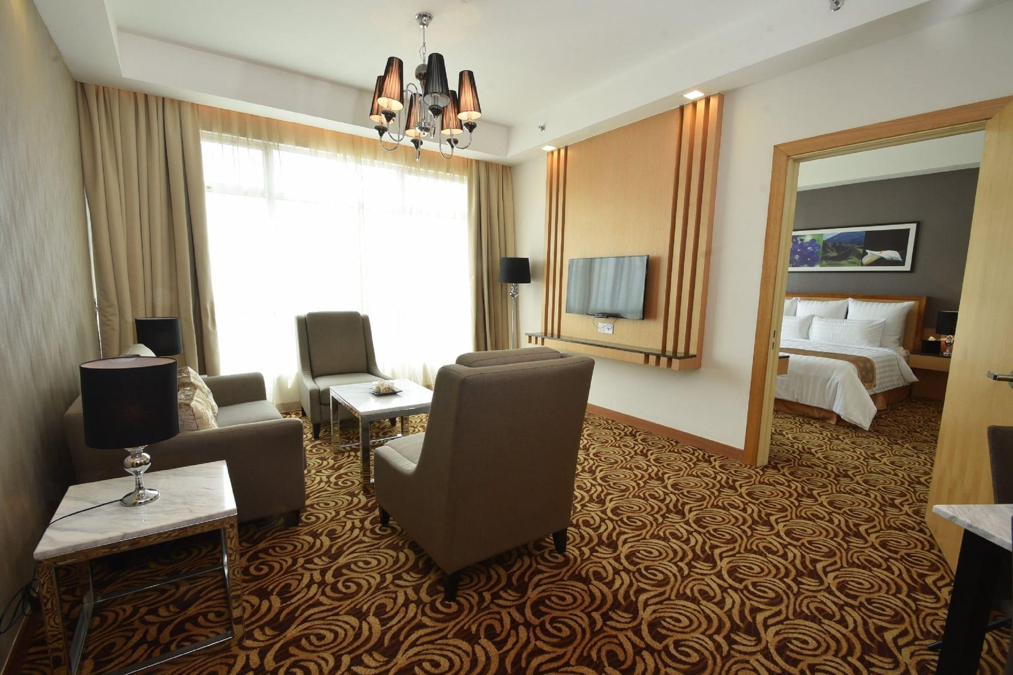 Tenera Hotel Bangi Εξωτερικό φωτογραφία Suite room