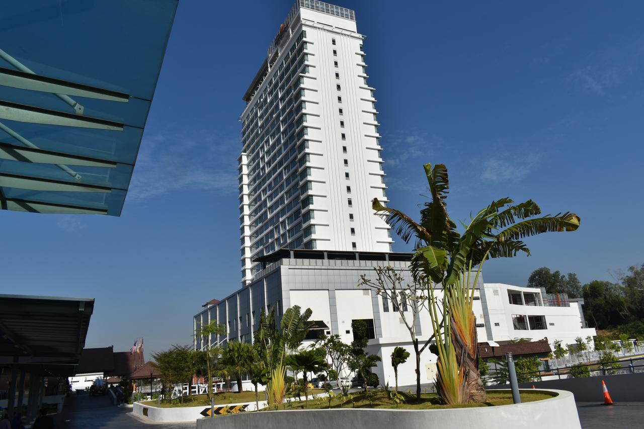 Tenera Hotel Bangi Εξωτερικό φωτογραφία The hotel in 2015
